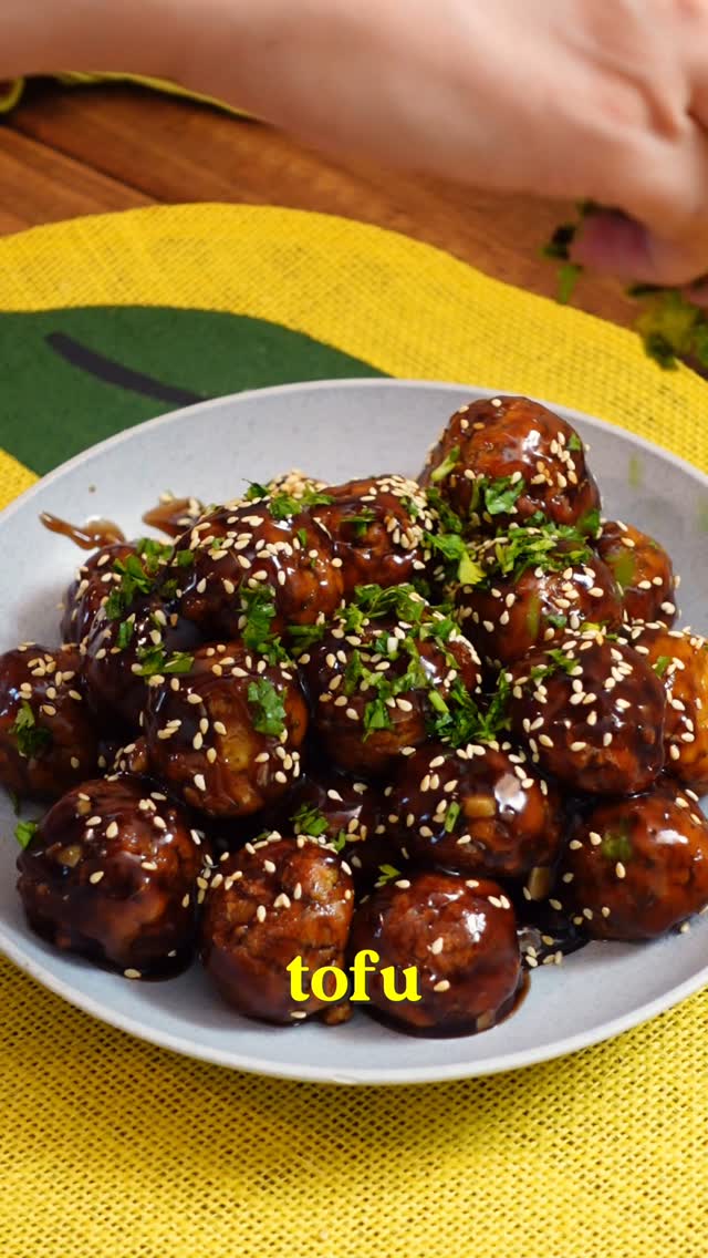 Albóndigas de tofu con salsa teriyaki