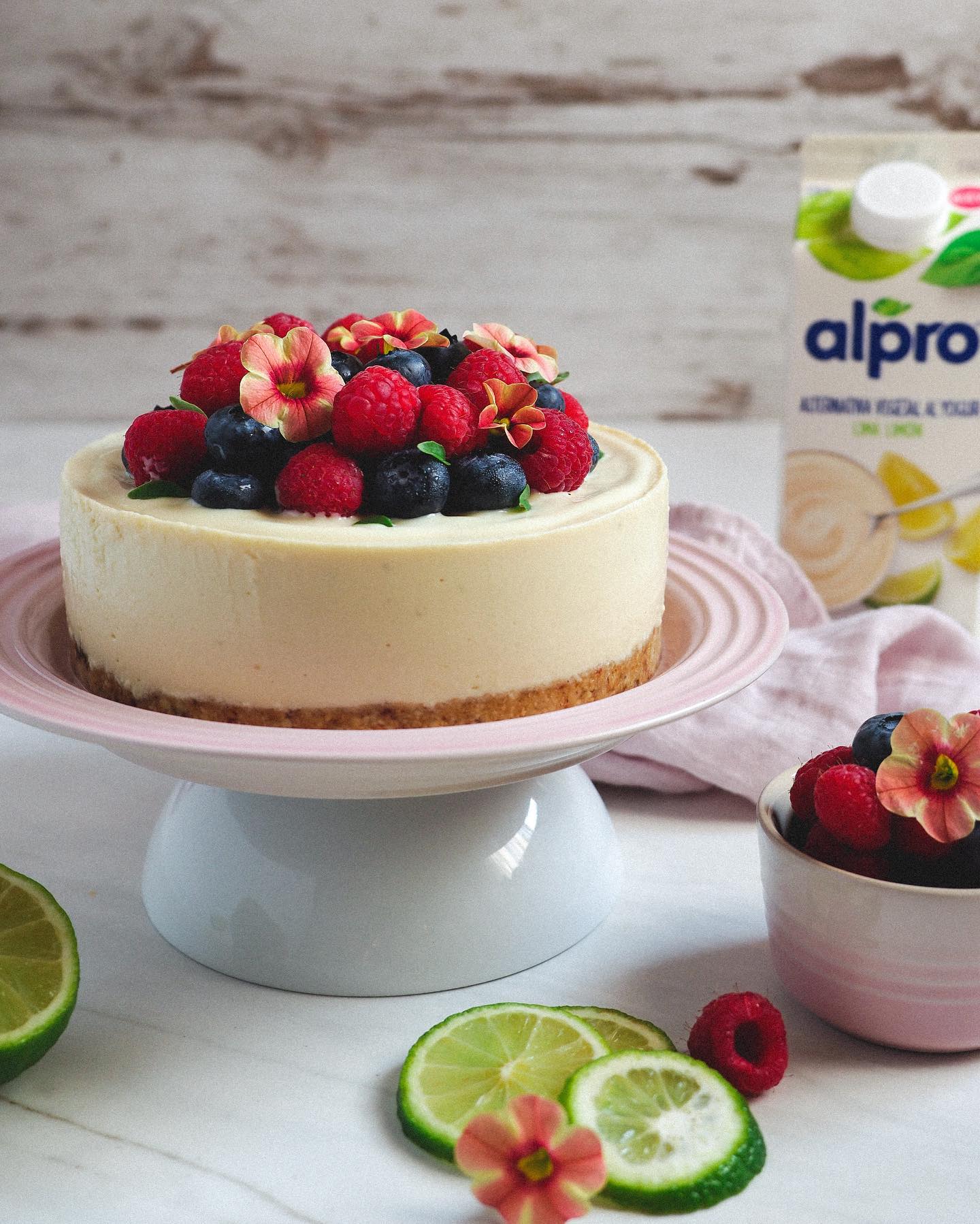 Pastel frío de lima limón