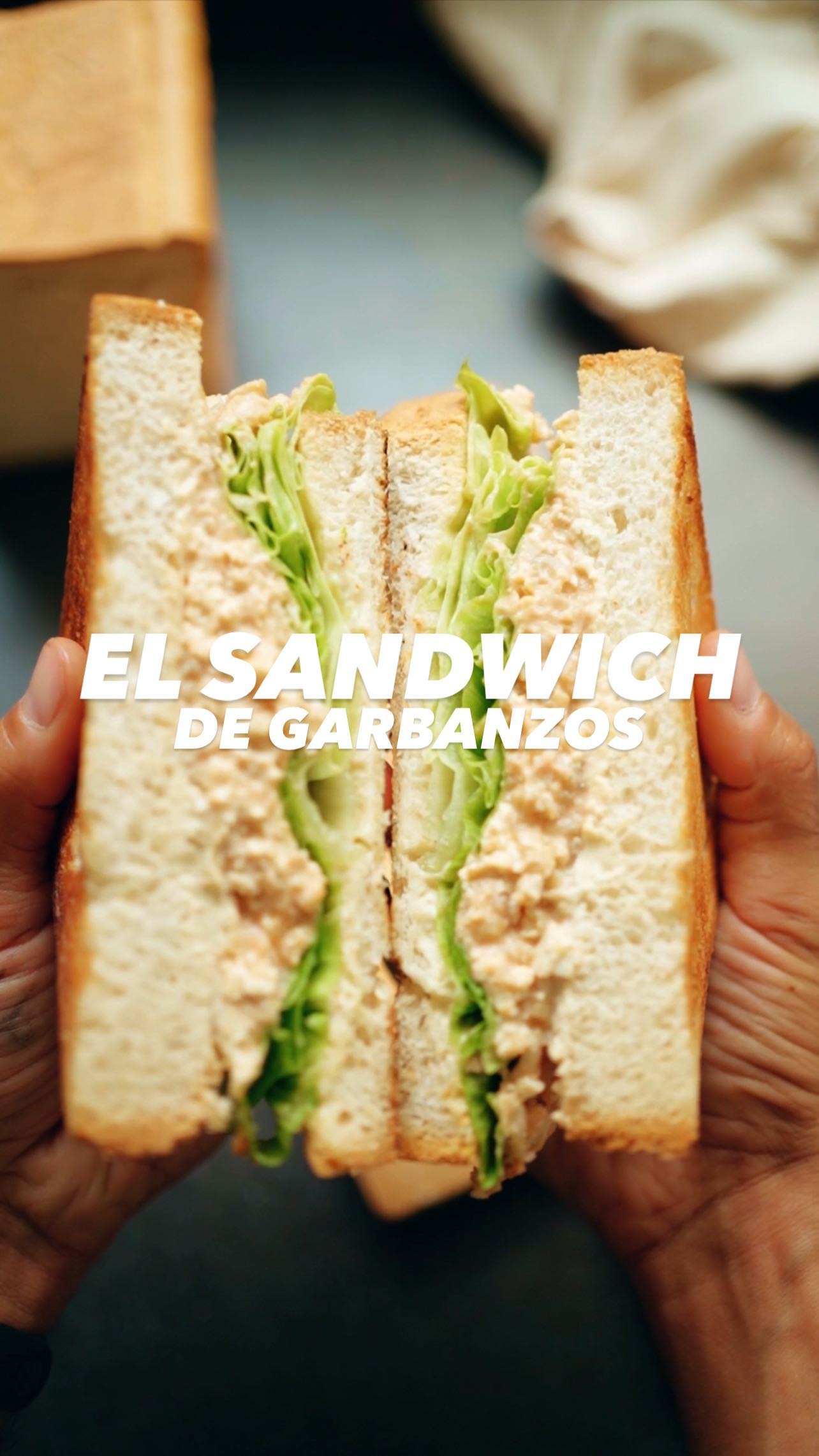 Sándwich de garbanzos Buffalo